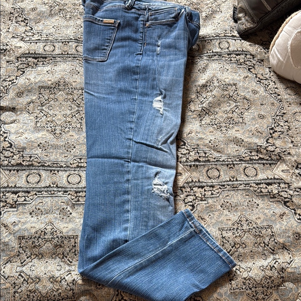 WHITE HOUSE BLACK MARKET Stylish Blue Distressed SKINNY JEANS SIZE 4